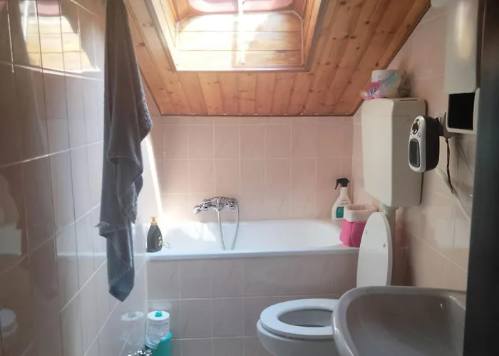 Domus Mercatorum * Aviatico